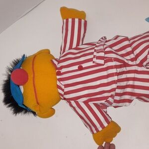 Vintage Sesame street Ernie toy Does Not Work  1996